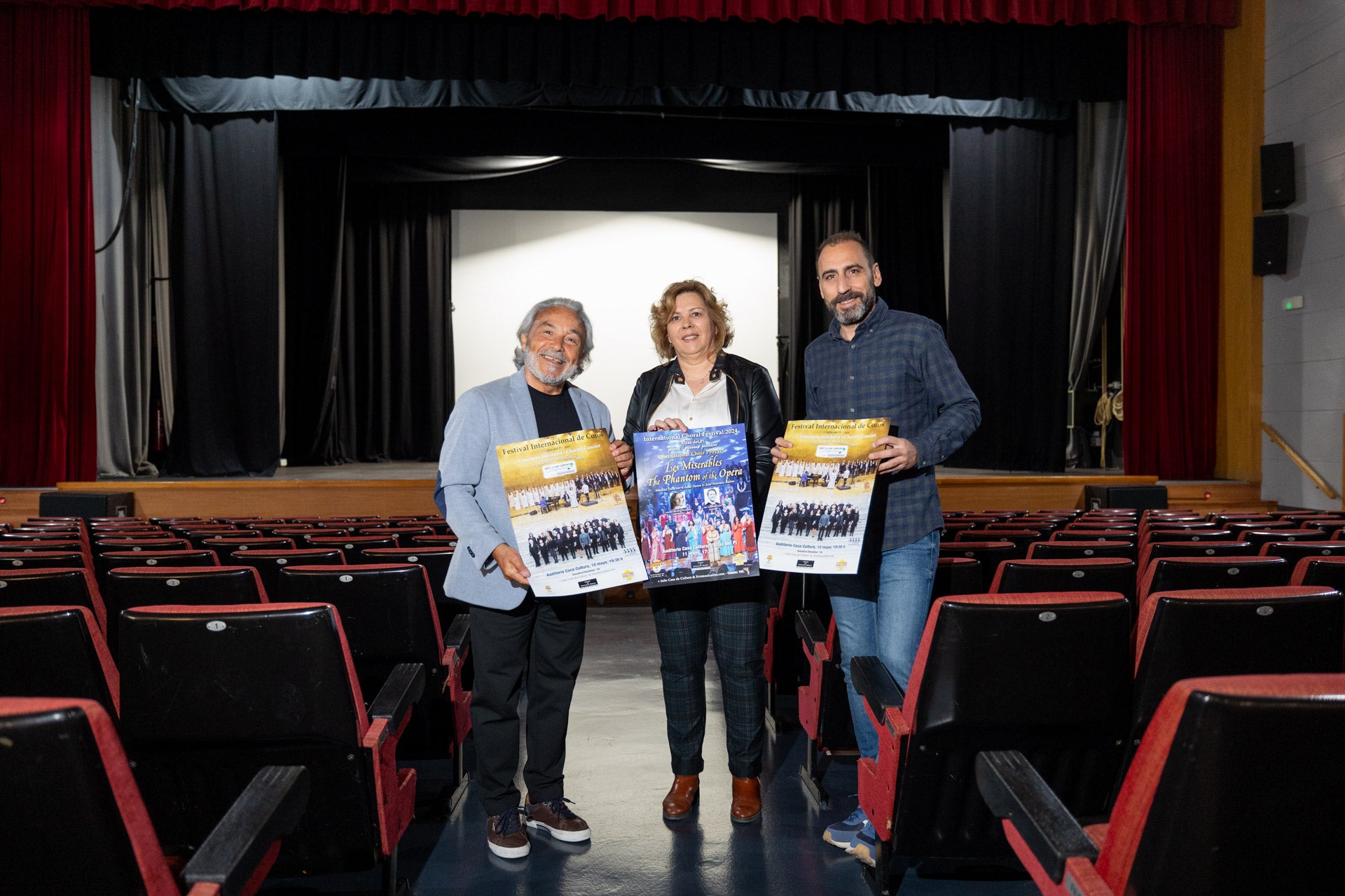 Más de 200 vocalistas de 25 nacionalidades participan en el Festival Internacional de Coros de l'Alfàs del Pï Más de 200 vocalistas de 25 nacionalidades participan en el Festival Internacional de Coros de l'Alfàs del Pï