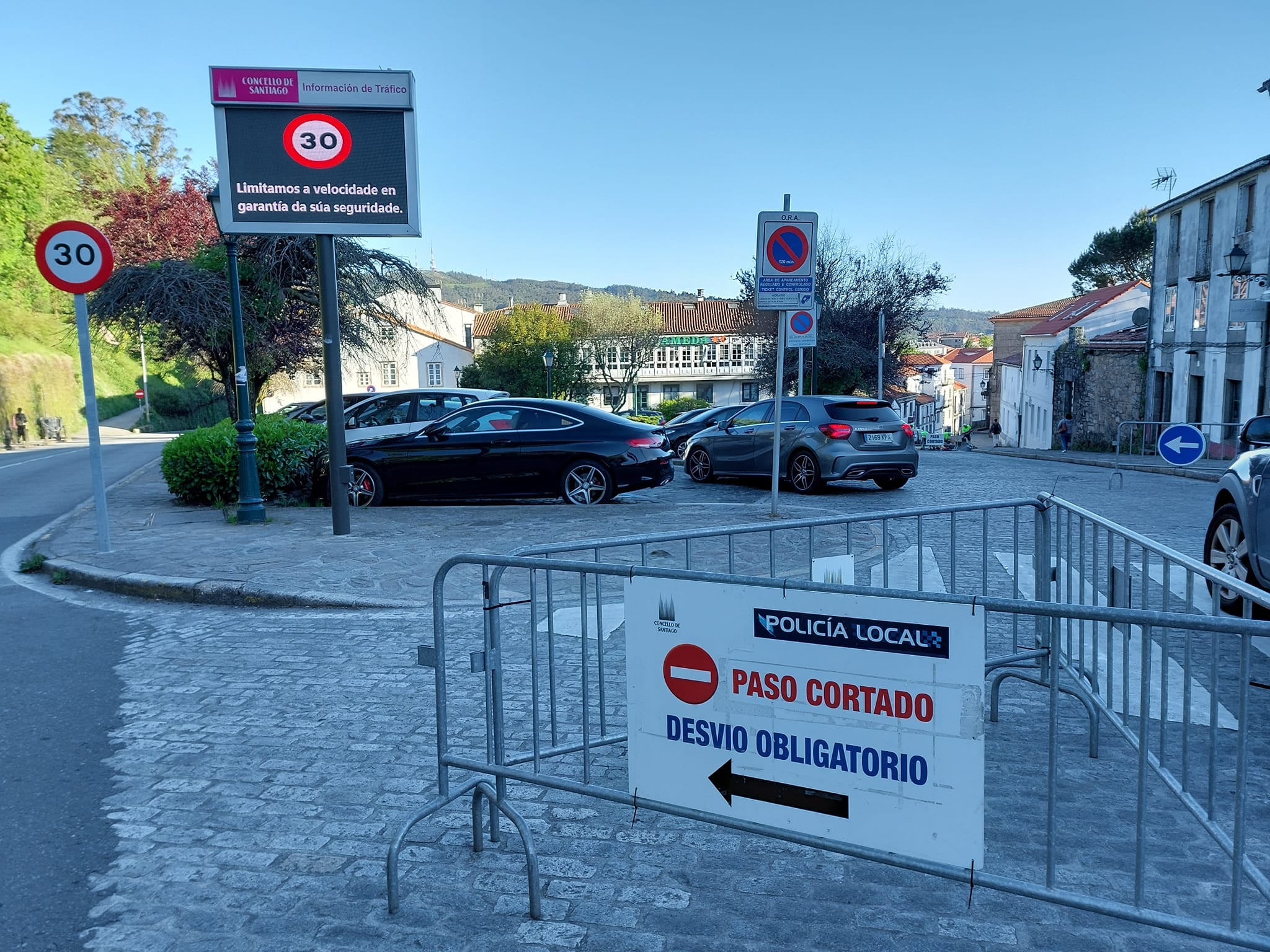 La rúa San Clemente permanecerá cerrada al tráfico esta semana por obras de mejora del firme La rúa San Clemente permanecerá cerrada al tráfico esta semana por obras de mejora del firme