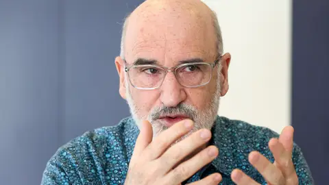 El escritor Fernando Aramburu posa para Europa Press El escritor Fernando Aramburu posa para Europa Press
