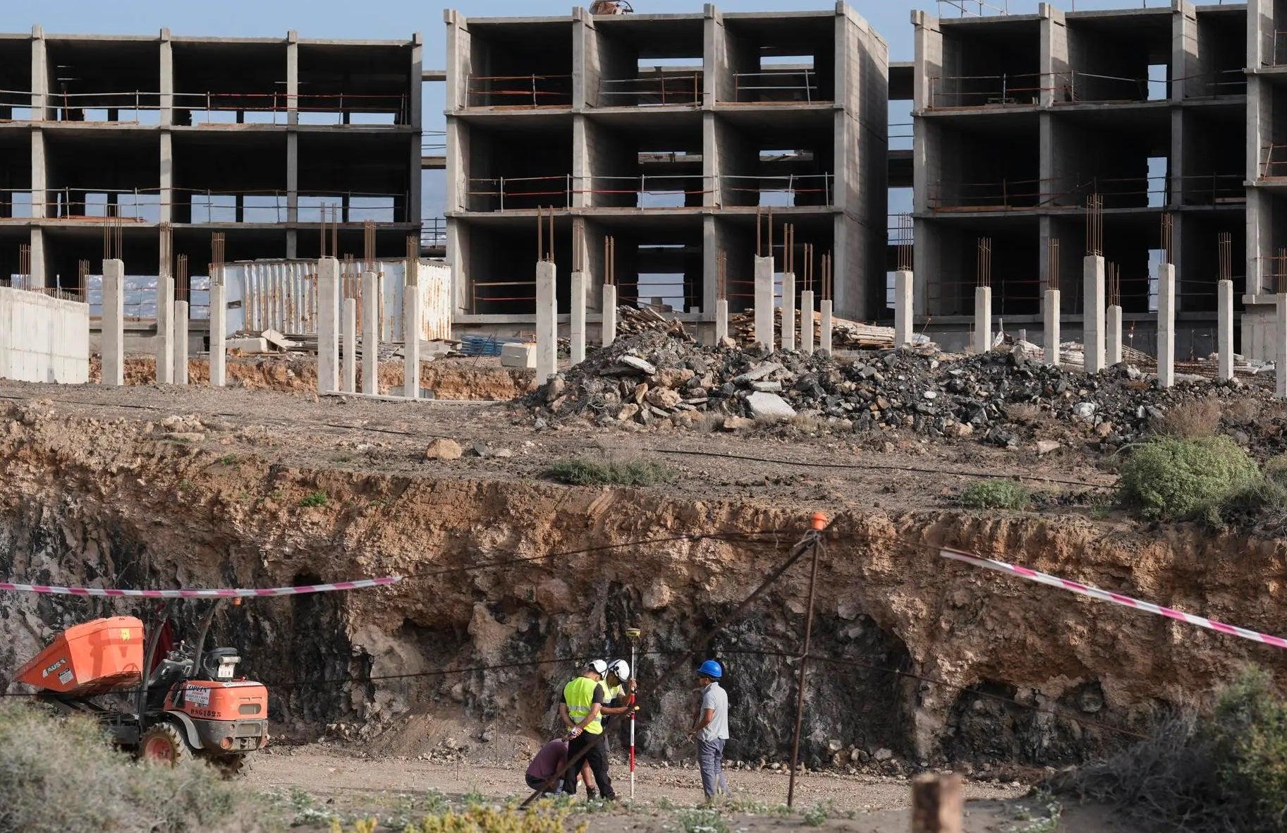 Granadilla pide al Gobierno de Canarias que compre la parcela del hotel de La Tejita Granadilla pide al Gobierno de Canarias que compre la parcela del hotel de La Tejita
