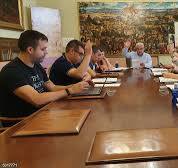 Para “Pueblos con Futuro” Para “Pueblos con Futuro”