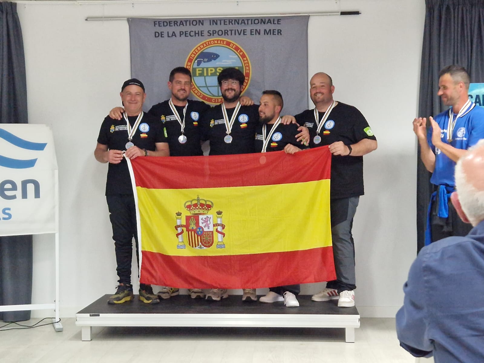 Guardamar rinde homenaje al Club de Pesca Deportiva 'Bahía' tras quedar subcampeón del mundo Guardamar rinde homenaje al Club de Pesca Deportiva 'Bahía' tras quedar subcampeón del mundo