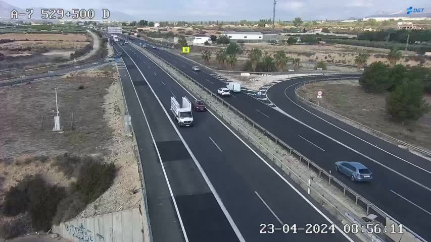 El Gobierno adjudica por casi 90 millones de euros el tercer carril de la A-7 entre Crevillent y Orihuela El Gobierno adjudica por casi 90 millones de euros el tercer carril de la A-7 entre Crevillent y Orihuela
