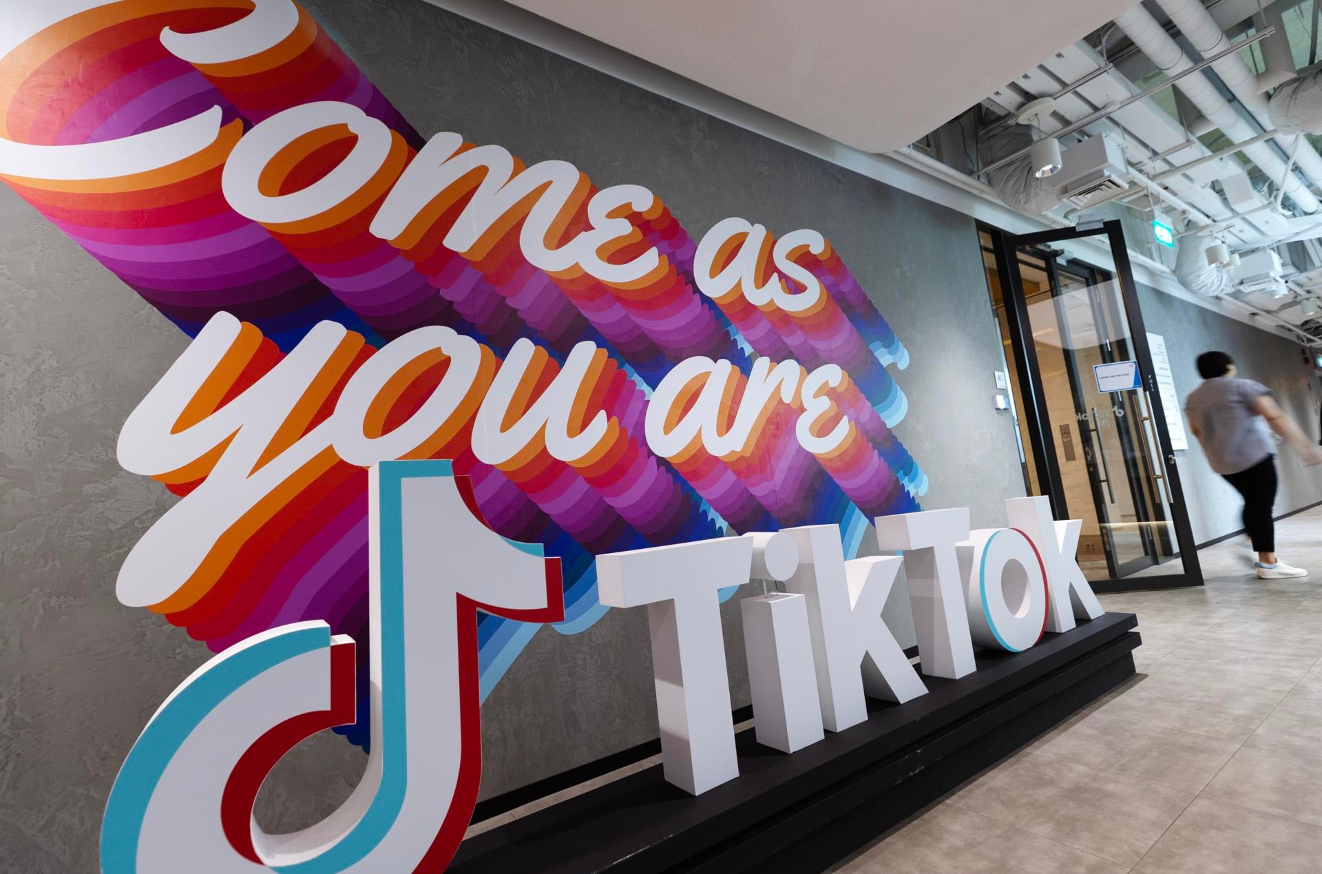 Qué es TikTok Lite y por qué Bruselas quiere suspender esta app: "Es tóxico y adictivo" Qué es TikTok Lite y por qué Bruselas quiere suspender esta app: "Es tóxico y adictivo"
