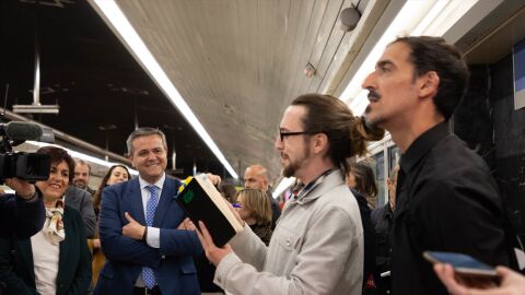 Metro de Madrid, improvisado escenario de teatro en una nueva edición de Cronoteatro