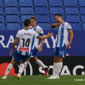 Pere Milla celebra su primer gol con el Espanyol en el día de su debut contra el Racing de Santander