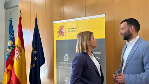 La delegada del Gobierno en la Comunitat Valenciana, Pilar Bernabé, ha mantenido una reunión de trabajo con el alcalde de Sagunt, Darío Moreno La delegada del Gobierno en la Comunitat Valenciana, Pilar Bernabé, ha mantenido una reunión de trabajo con el alcalde de Sagunt, Darío Moreno