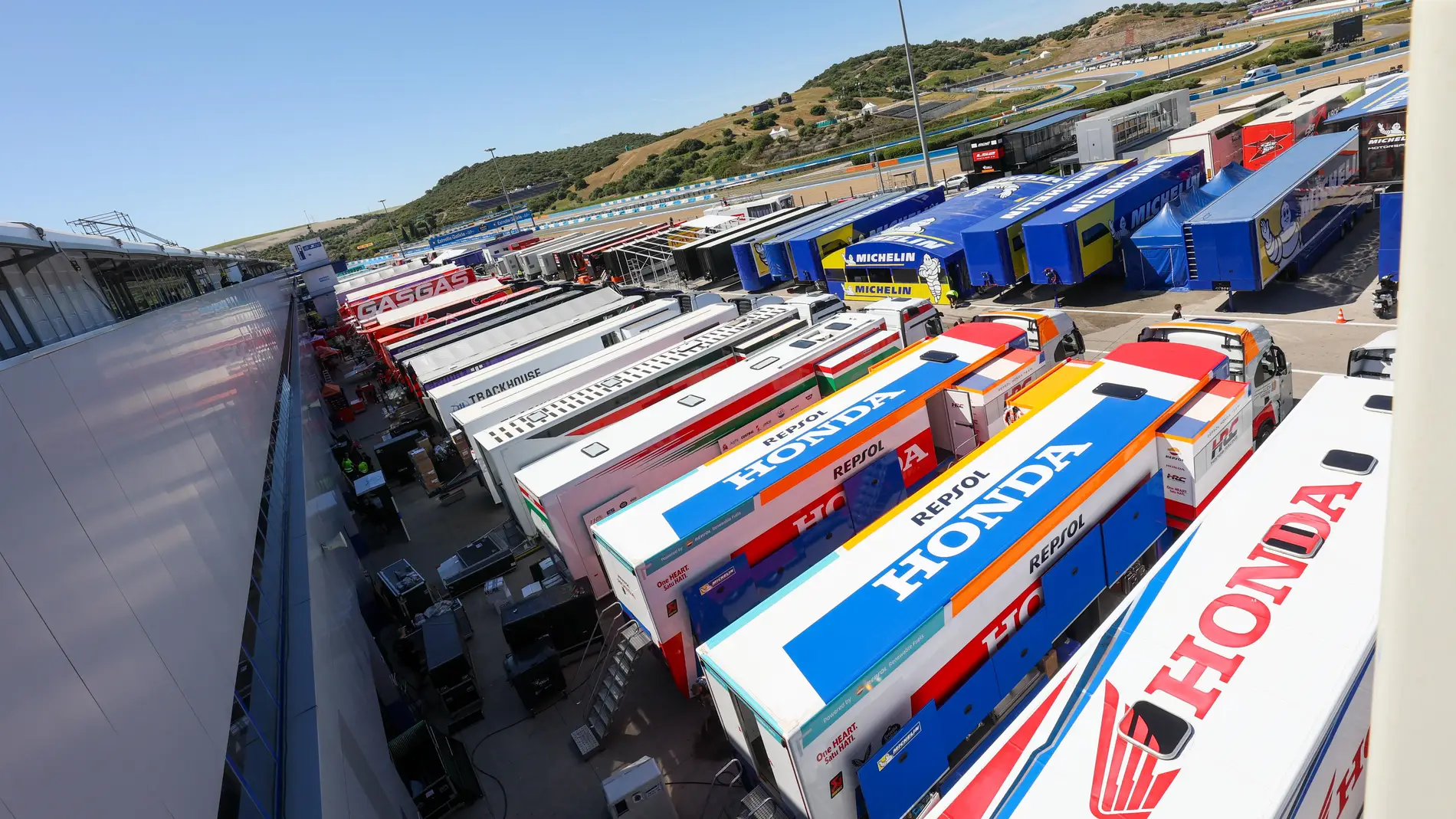 Imagen del paddock del Circuito de Jerez