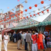 Imagen del ambiente que se vive en el Real de la Feria Imagen del ambiente que se vive en el Real de la Feria