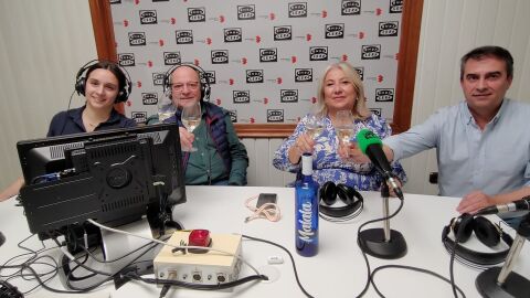 Mar&iacute;a &Aacute;ngeles Ruiz, isidro Cidfuentes, Raquel Cruz y Vicente Cruz
