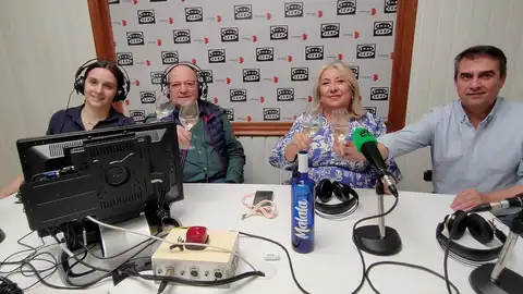 María Ángeles Ruiz, isidro Cidfuentes, Raquel Cruz y Vicente Cruz María Ángeles Ruiz, isidro Cidfuentes, Raquel Cruz y Vicente Cruz