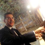 El organista del papa en el ciclo ‘Música por mil tubos’ en el que colabora la Escuela Provincial de Órgano de Palencia