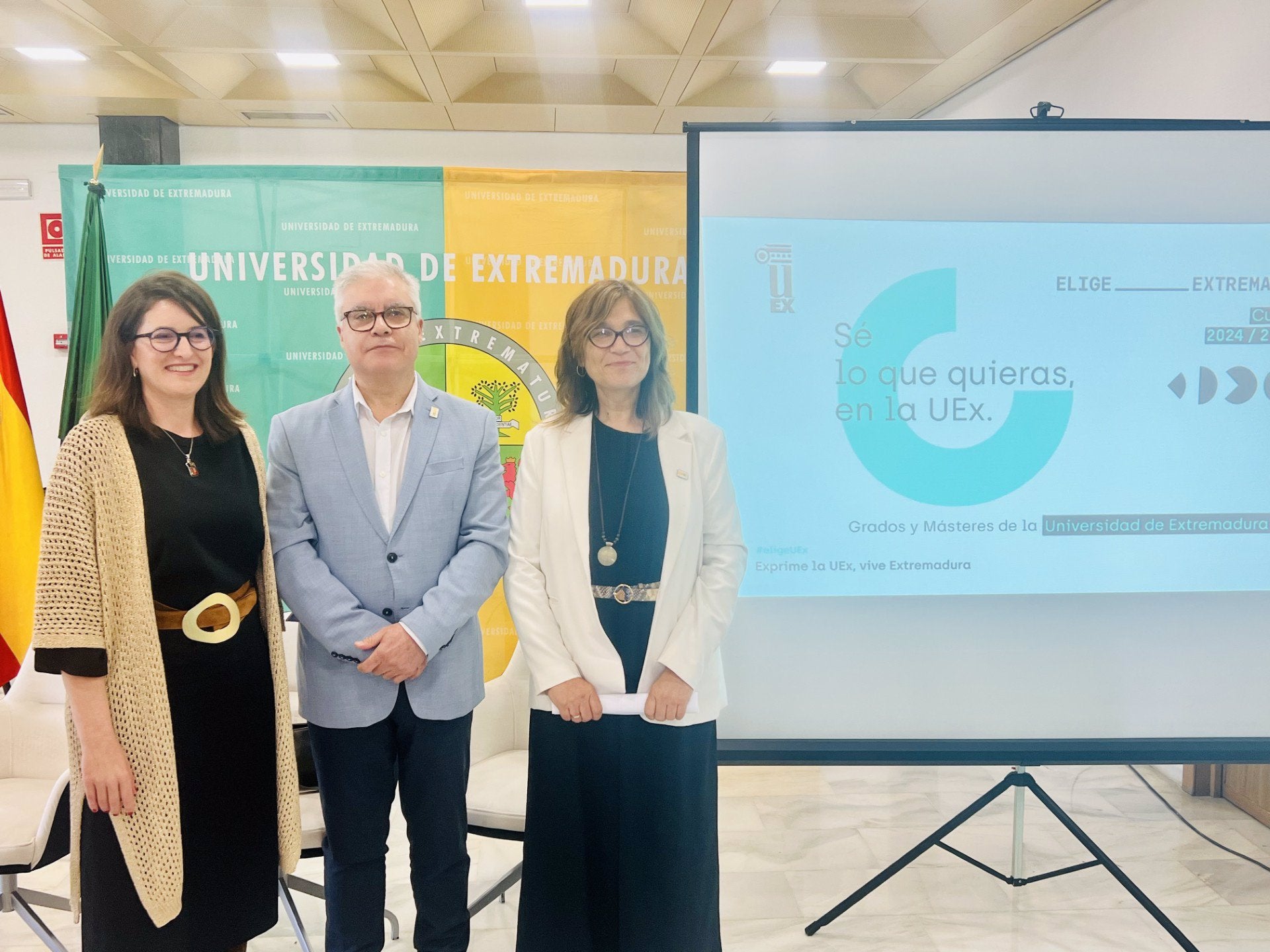 La UEx contará para el próximo curso académico con 70 grados, 14 dobles grados, 50 másteres y 25 programas de doctorado La UEx contará para el próximo curso académico con 70 grados, 14 dobles grados, 50 másteres y 25 programas de doctorado