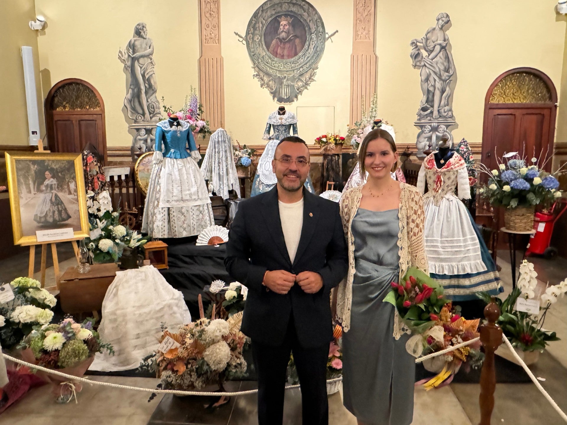 La reina y damas de Vila-real inauguran el tradicional 'manifest ' La reina y damas de Vila-real inauguran el tradicional 'manifest '