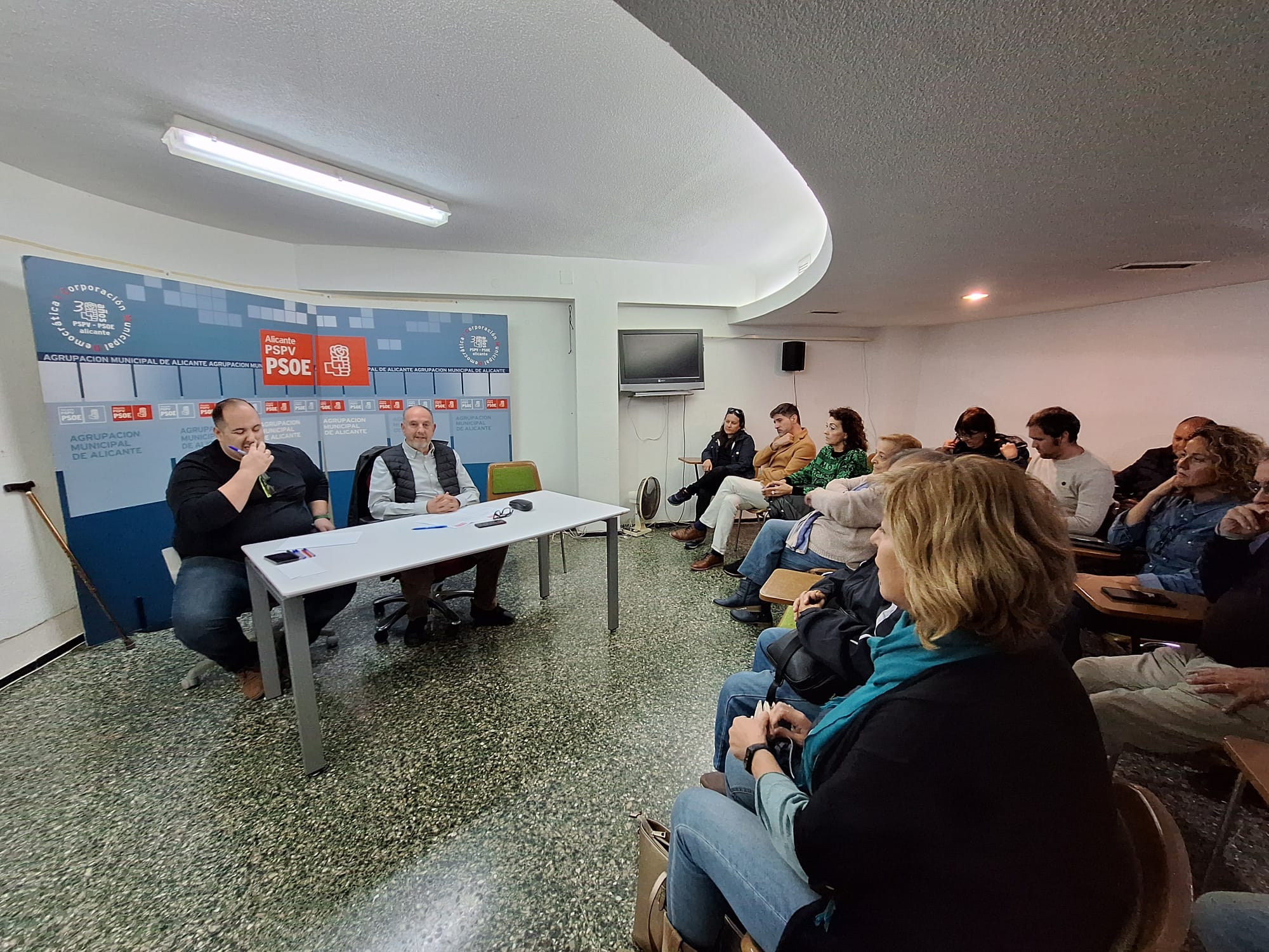 El PSOE de Alicante muestra su "apoyo incondicional" a Pedro Sánchez El PSOE de Alicante muestra su "apoyo incondicional" a Pedro Sánchez
