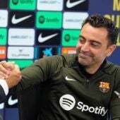 Xavi rectifica i es queda a la banqueta del Barça