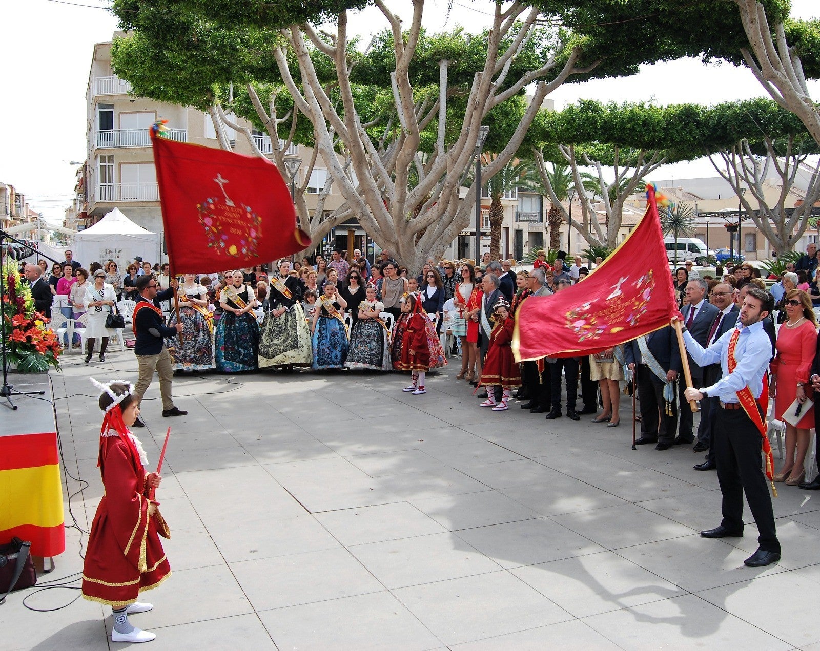 Llegan los días grandes de la Fiesta de la Santísima Cruz en Granja de Rocamora Llegan los días grandes de la Fiesta de la Santísima Cruz en Granja de Rocamora
