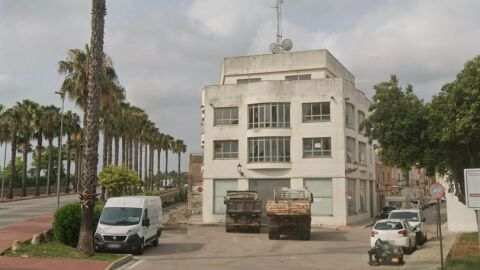 Antiguo edificio de Ribera Televisió en Les Barraques de Alzira
