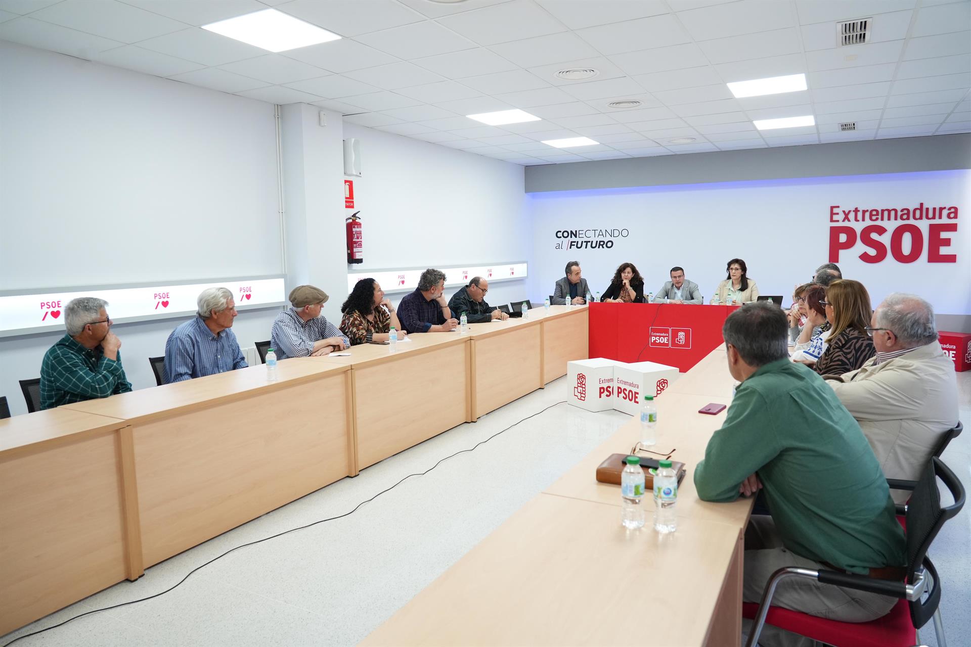 Gallardo traslada a las asociaciones su "compromiso inquebrantable" con la Ley de Memoria Democrática Gallardo traslada a las asociaciones su "compromiso inquebrantable" con la Ley de Memoria Democrática