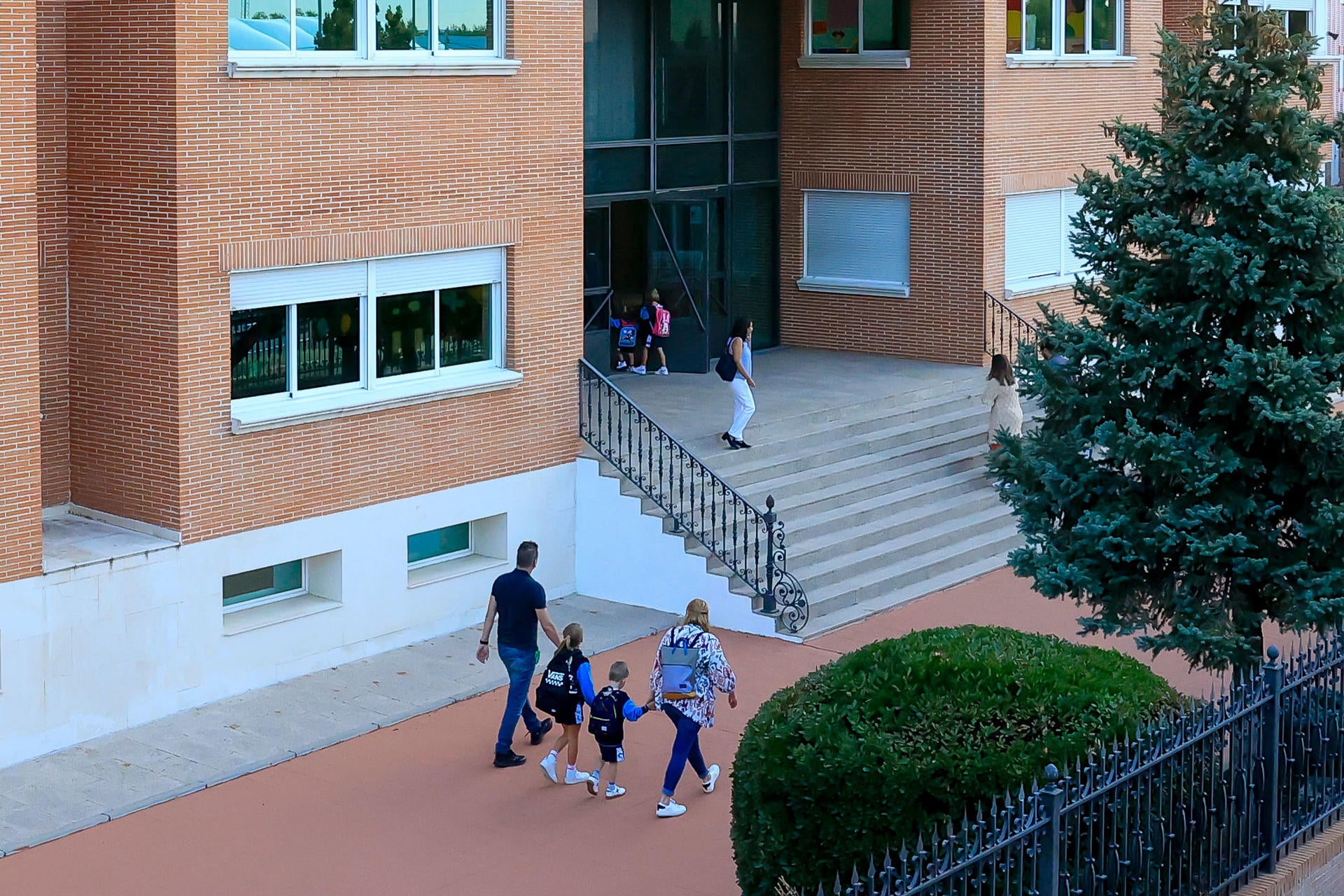 Calendario escolar de admisión y matriculación 2024/2025 en la Comunidad Valenciana: todas las fechas y plazos Calendario escolar de admisión y matriculación 2024/2025 en la Comunidad Valenciana: todas las fechas y plazos