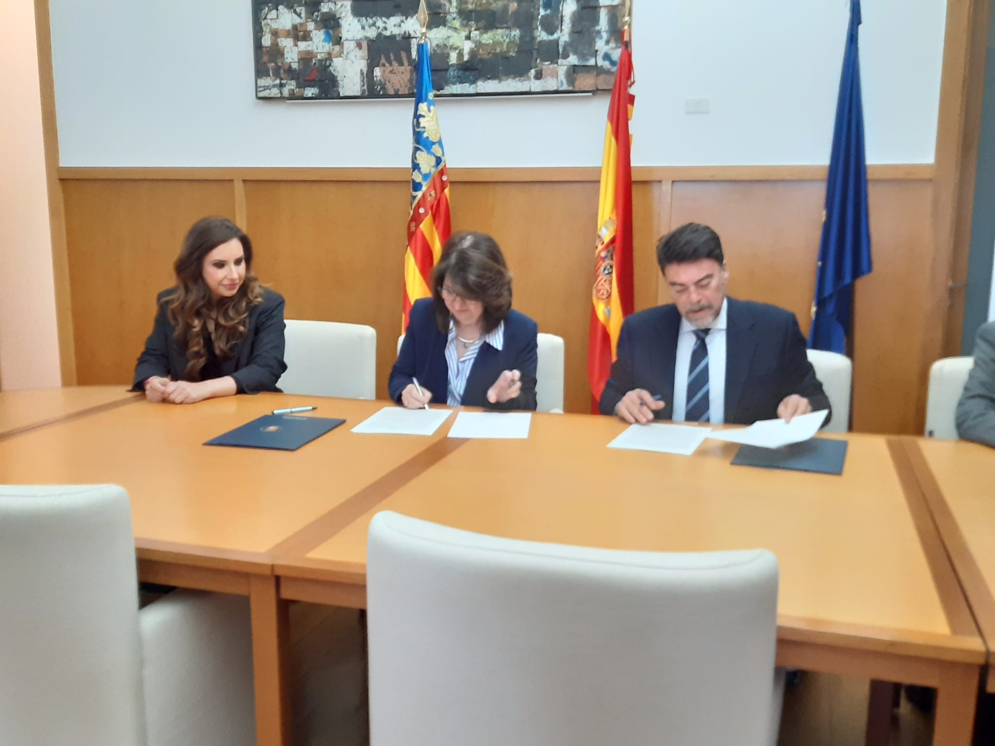 La Cátedra de Turismo analizará el impacto de la actividad turística en la 'Ciudad de Alicante' La Cátedra de Turismo analizará el impacto de la actividad turística en la 'Ciudad de Alicante'