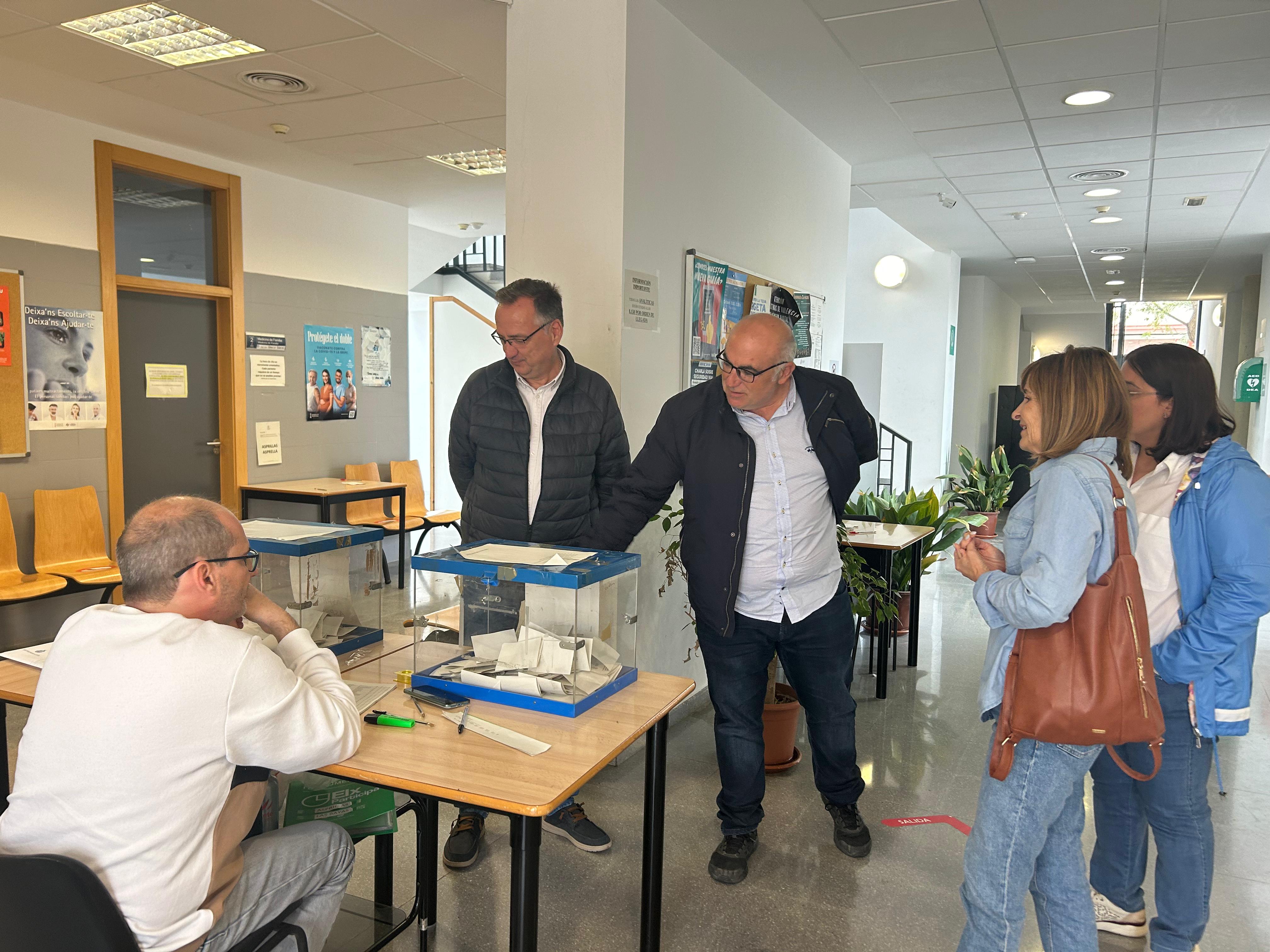 El 13% del censo de las pedanías de Elche en la que se ha votado su alcalde o alcaldesa ejerce su derecho de sufragio El 13% del censo de las pedanías de Elche en la que se ha votado su alcalde o alcaldesa ejerce su derecho de sufragio