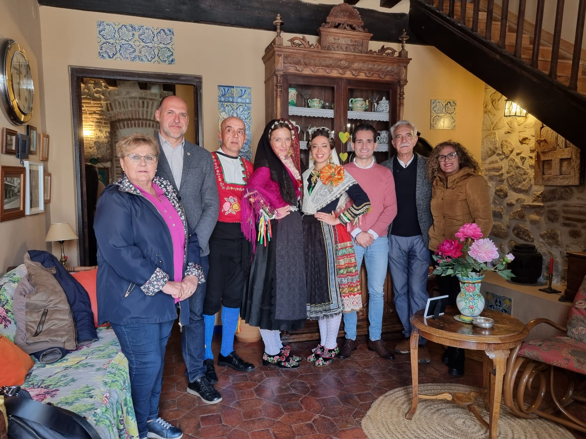 El bordado y el traje de Navalcán serán declarados 'Bien de Interés Cultural' El bordado y el traje de Navalcán serán declarados 'Bien de Interés Cultural'