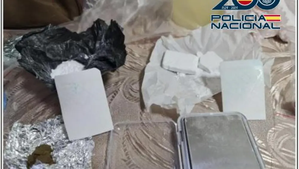 Material y droga intervenido por la Policía Nacional