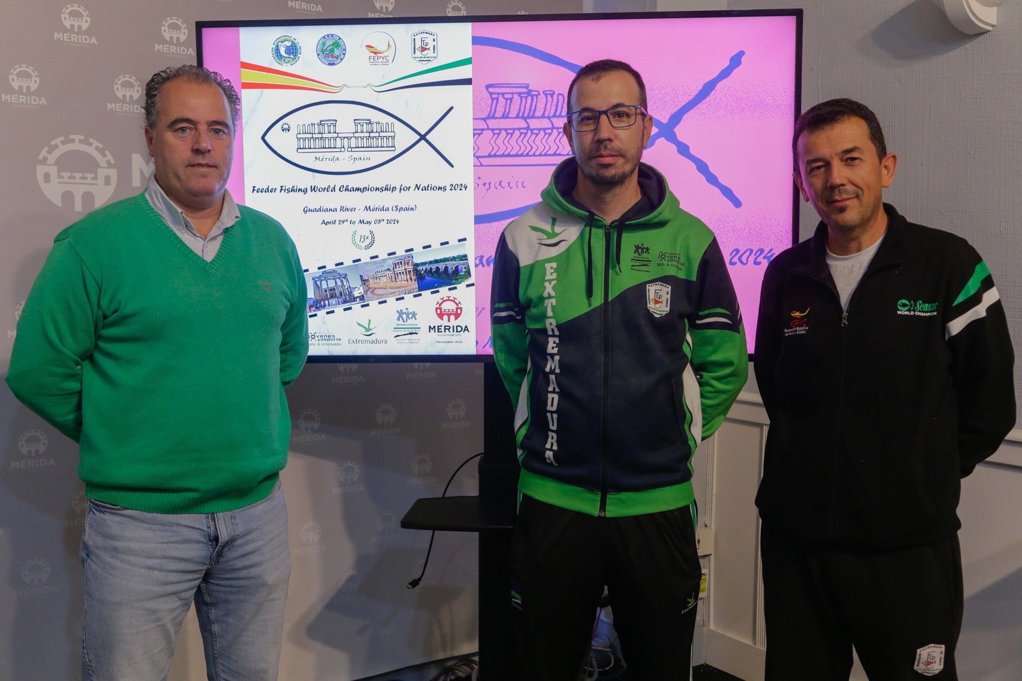 Casi 200 competidores de 21 países participan en Mérida en el Campeonato del Mundo de pesca de cebador Casi 200 competidores de 21 países participan en Mérida en el Campeonato del Mundo de pesca de cebador