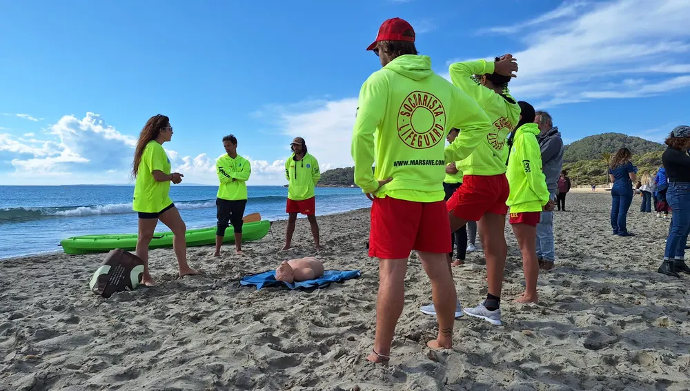 Socorristas de Sant Josep de Sa Talaia Socorristas de Sant Josep de Sa Talaia
