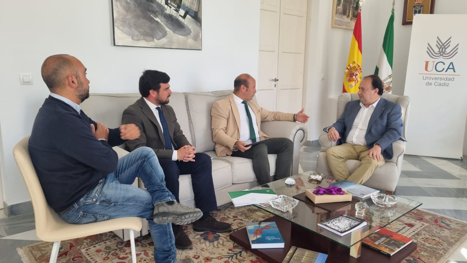 Junta de Andalucía y UCA estrechan lazos para la puesta en valor de los esteros de la Bahía de Cádiz Junta de Andalucía y UCA estrechan lazos para la puesta en valor de los esteros de la Bahía de Cádiz