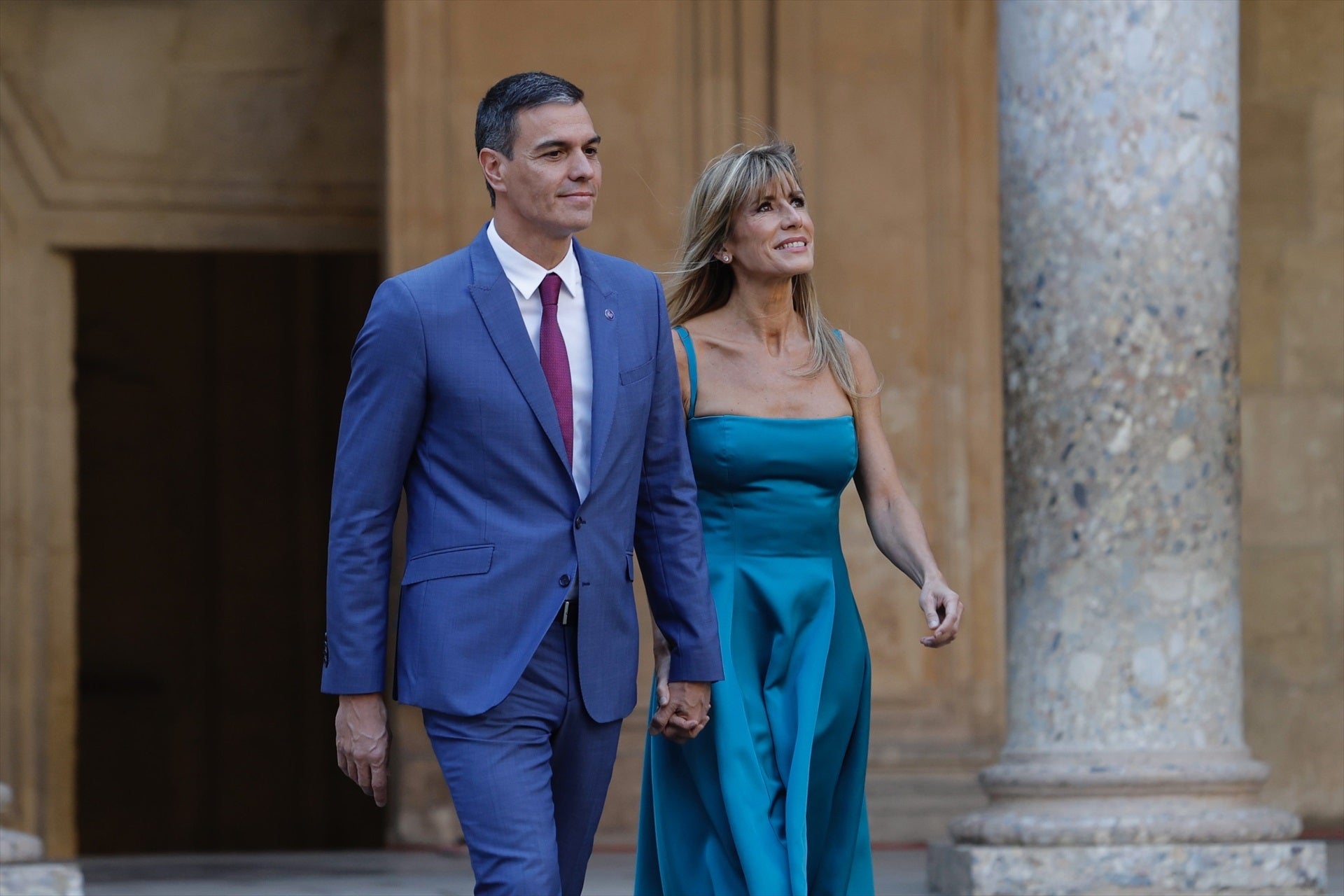 VOTA: ¿Cree que Pedro Sánchez debe explicar las reuniones que él y su esposa mantuvieron en Moncloa con empresarios relacionados con Begoña Gómez? VOTA: ¿Cree que Pedro Sánchez debe explicar las reuniones que él y su esposa mantuvieron en Moncloa con empresarios relacionados con Begoña Gómez?