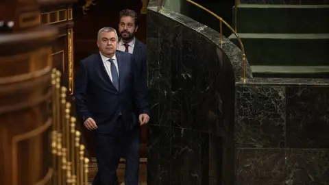 El secretario de Organización del PSOE, Santos Cerdán, llega a una sesión plenaria en el Congreso de los Diputados El secretario de Organización del PSOE, Santos Cerdán, llega a una sesión plenaria en el Congreso de los Diputados