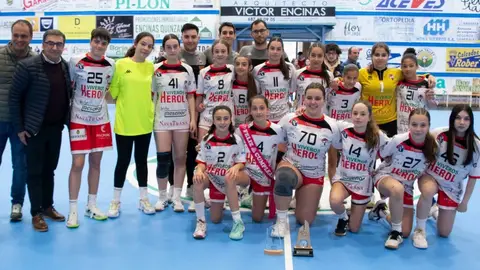 Nava vivió una gran fiesta con la celebración del sector infantil femenino en la localidad Nava vivió una gran fiesta con la celebración del sector infantil femenino en la localidad