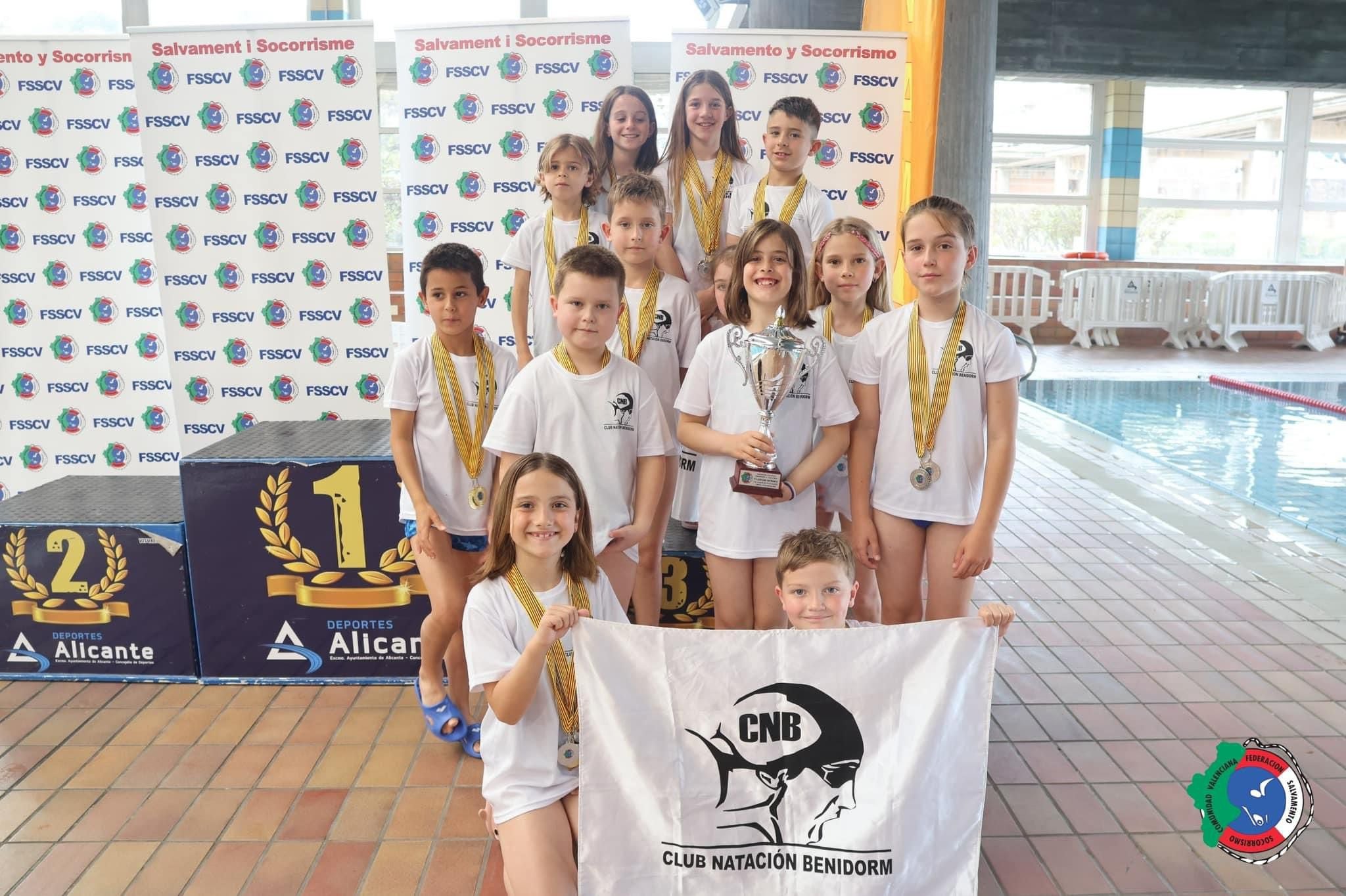 El Club de Natación de Benidorm logra 16 medallas en el Autonómico de Salvamento El Club de Natación de Benidorm logra 16 medallas en el Autonómico de Salvamento