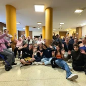 Actividades en la redidencia de mayores con los jóvenes. Actividades en la redidencia de mayores con los jóvenes.