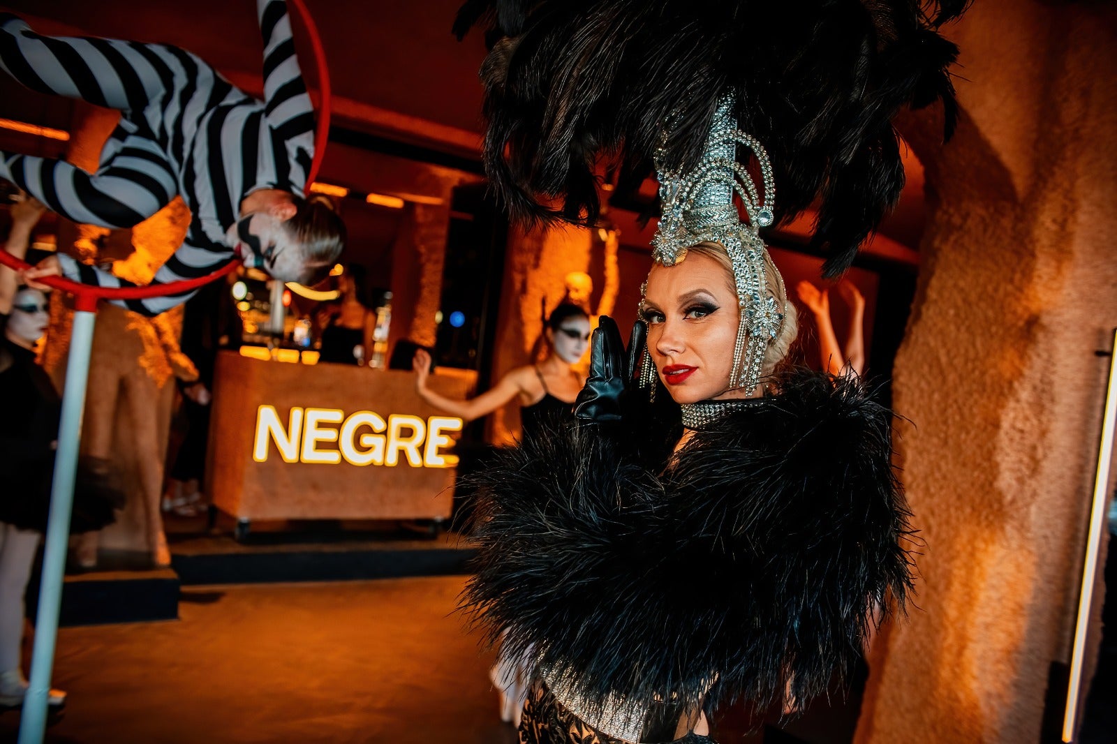 NEGRE Restaurant celebra su apertura con un espectáculo circense y una noche inolvidable NEGRE Restaurant celebra su apertura con un espectáculo circense y una noche inolvidable