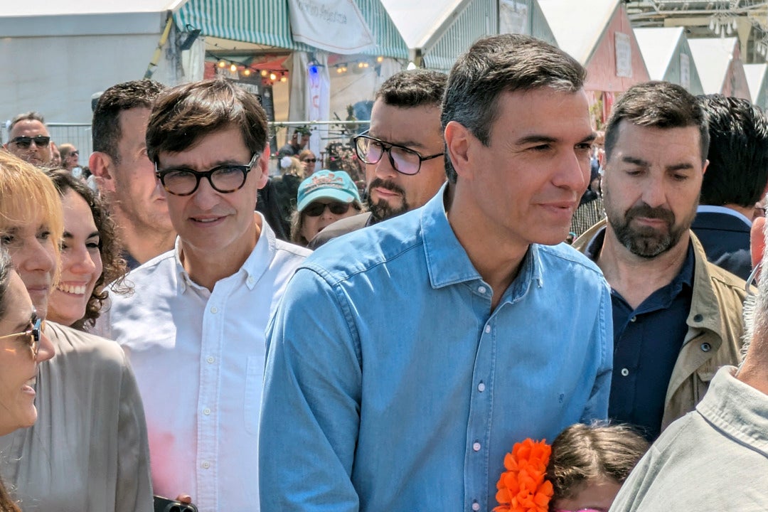 Sánchez centra su vuelta en la campaña catalana acompañando este jueves a Illa en un mitin Sánchez centra su vuelta en la campaña catalana acompañando este jueves a Illa en un mitin