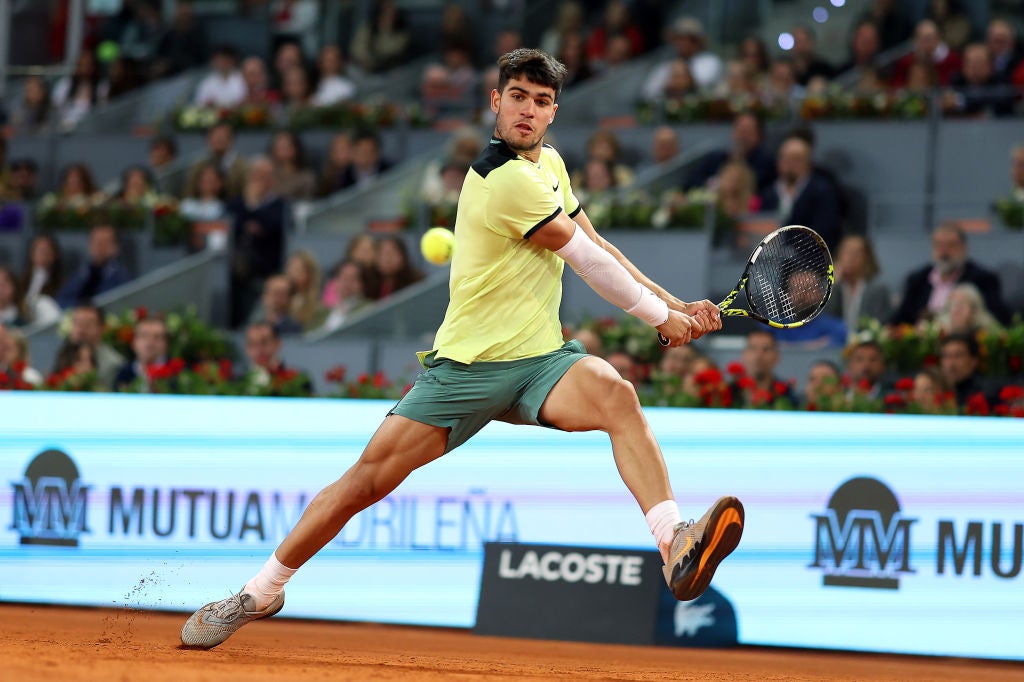Alcaraz cae ante Rublev y no podrá revalidar el título en Madrid Alcaraz cae ante Rublev y no podrá revalidar el título en Madrid