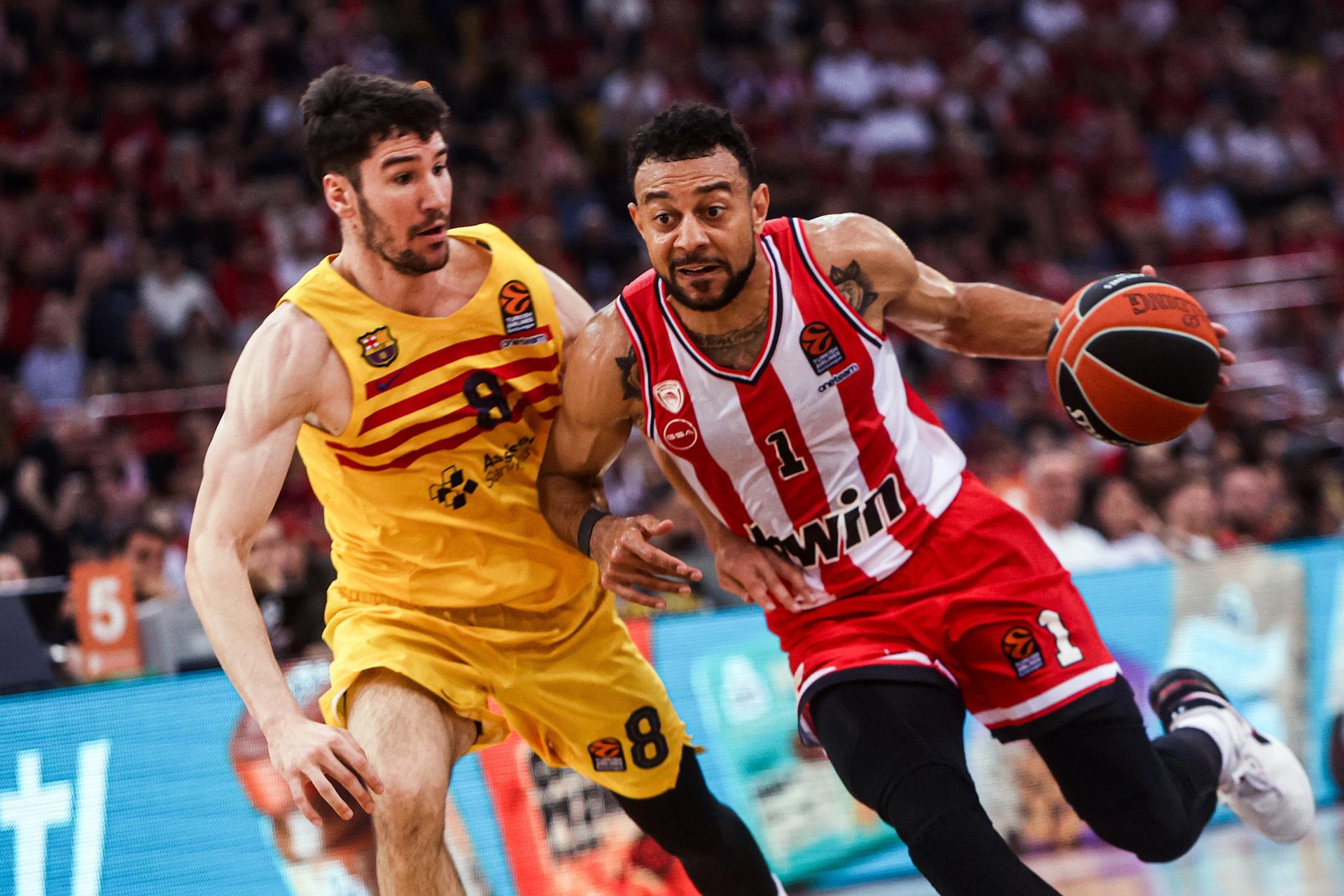 Olympiacos arrolla al Barça y fuerza el quinto partido Olympiacos arrolla al Barça y fuerza el quinto partido