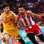 Olympiacos arrolla al Barça y fuerza el quinto partido Olympiacos arrolla al Barça y fuerza el quinto partido