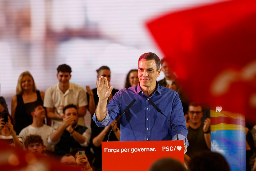 Tertulia: Malestar en el PSOE por el "ninguneo" de Sánchez a sus colaboradores Tertulia: Malestar en el PSOE por el "ninguneo" de Sánchez a sus colaboradores