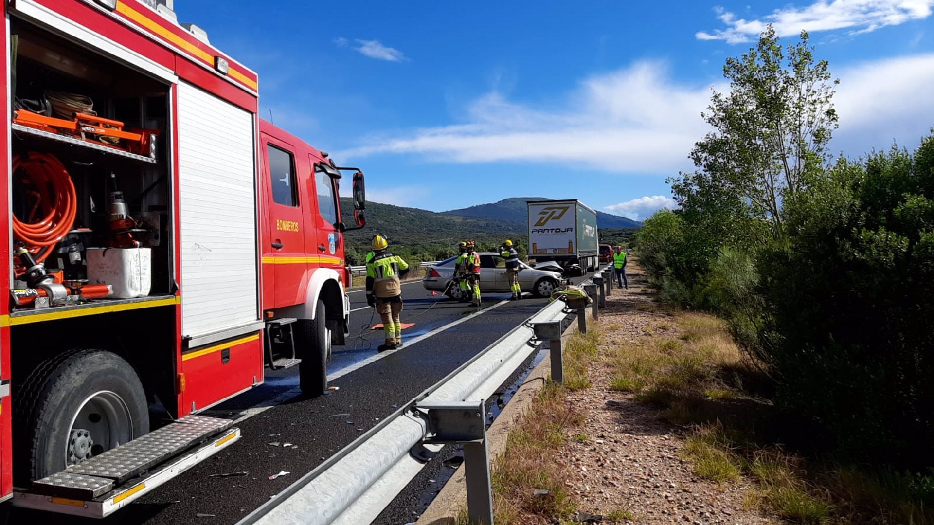 Una súbita tormenta de granizo deja 5 heridos en 4 accidentes en la A66 en el norte de Cáceres Una súbita tormenta de granizo deja 5 heridos en 4 accidentes en la A66 en el norte de Cáceres