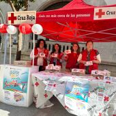 Stand de Cruz Roja Ceuta por el sorteo del oro