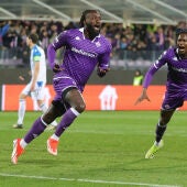 La Fiorentina celebra la victoria en las semifinales de la Conference League ante el Brujas