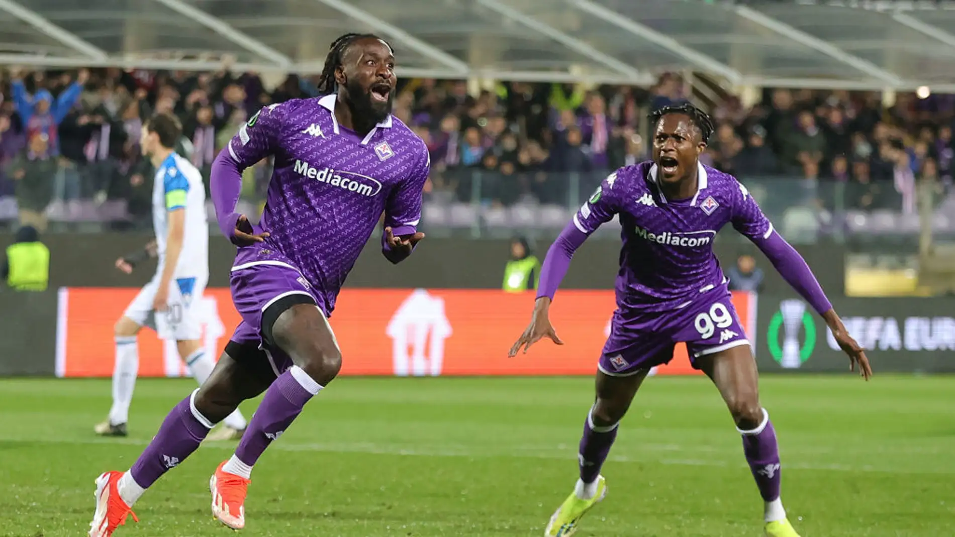 La Fiorentina celebra la victoria en las semifinales de la Conference League ante el Brujas