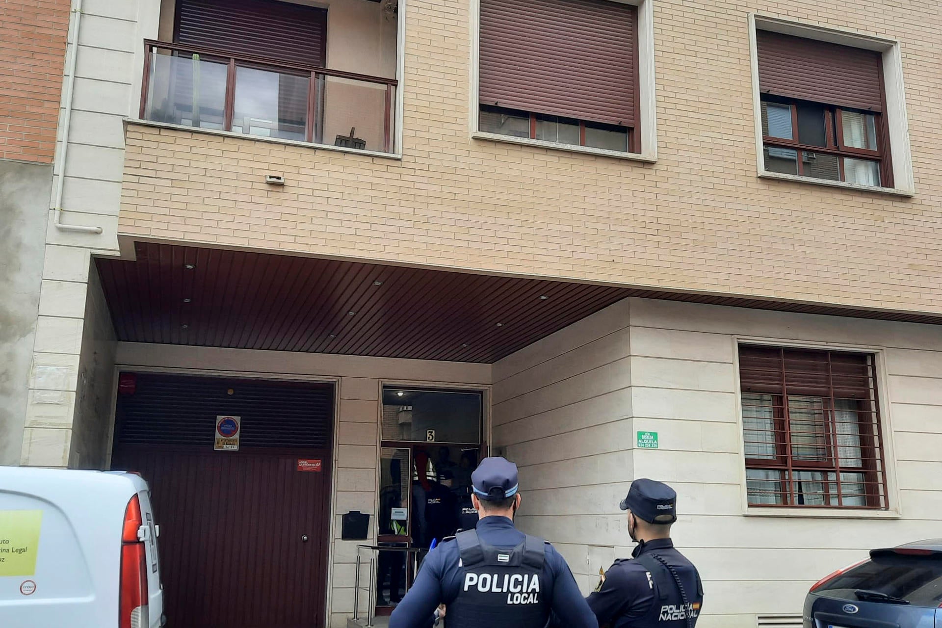 Detenido un joven de 17 años por matar a su madre tras una discusión en Badajoz Detenido un joven de 17 años por matar a su madre tras una discusión en Badajoz