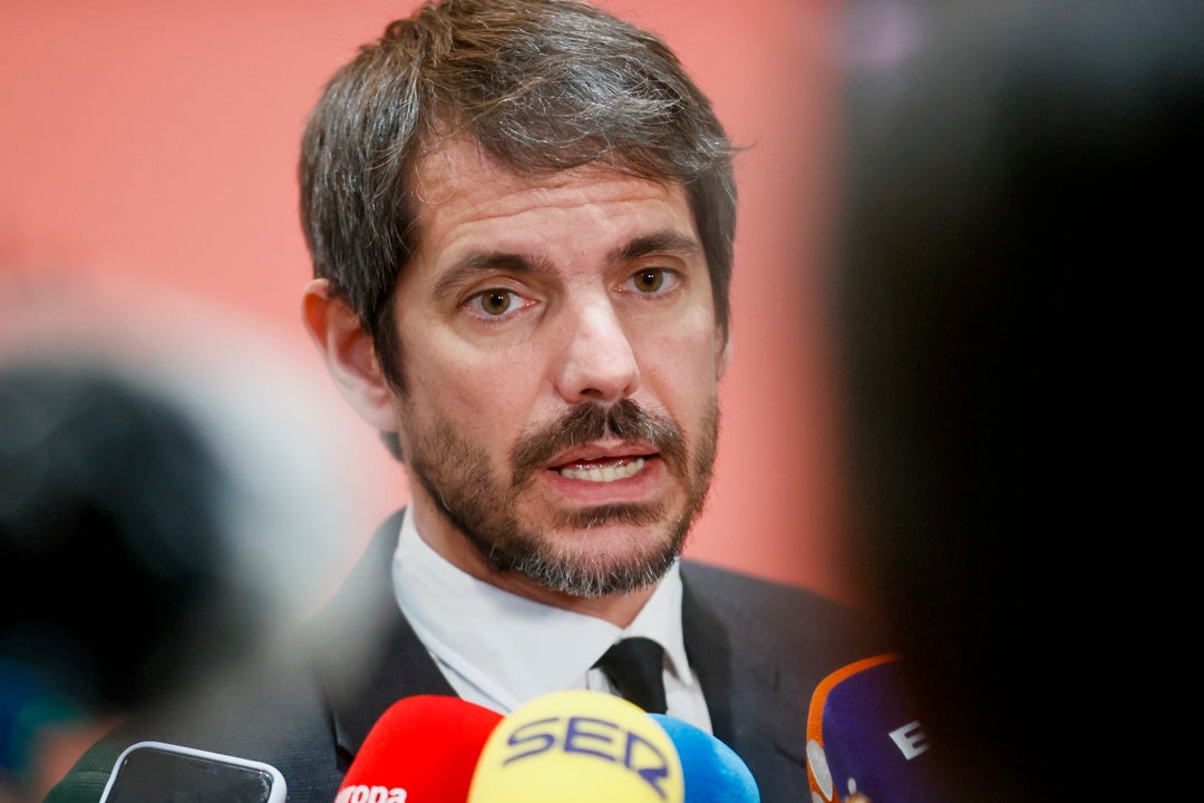 Urtasun tilda de "repugnantes" las palabras de Juan Carlos I sobre Franco y recuerda que "debe la Corona al dictador" Urtasun tilda de "repugnantes" las palabras de Juan Carlos I sobre Franco y recuerda que "debe la Corona al dictador"