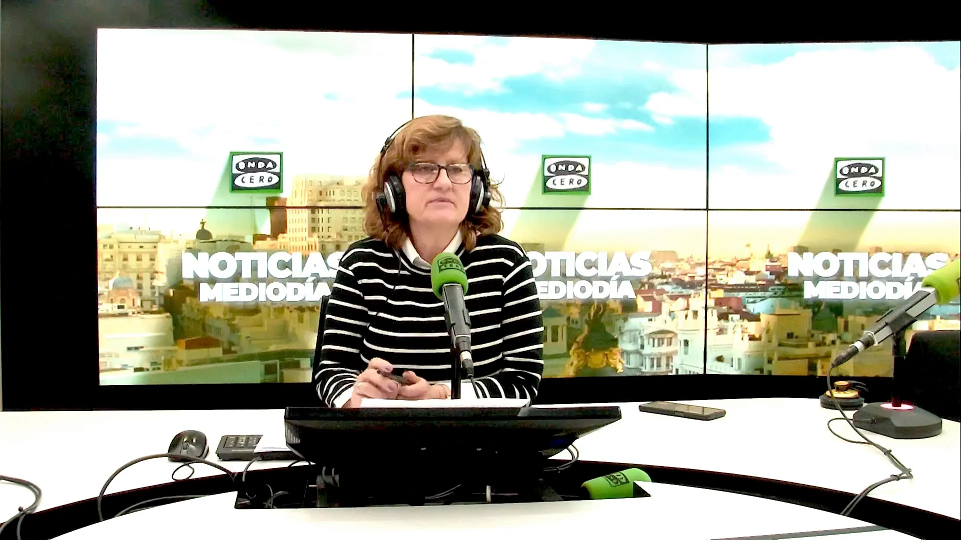 Elena Gijón: "Este Gobierno toma una decisión autócrata a las primeras de cambio" Elena Gijón: "Este Gobierno toma una decisión autócrata a las primeras de cambio"