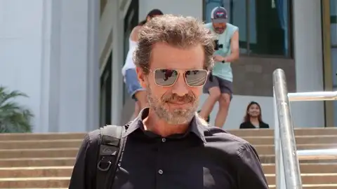 Rodolfo Sancho, a la salida de una sesión del juicio contra su hijo Daniel Sancho por la muerte de Edwin Arrieta. Rodolfo Sancho, a la salida de una sesión del juicio contra su hijo Daniel Sancho por la muerte de Edwin Arrieta.